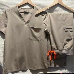 FIGS scrubs Set Boulder